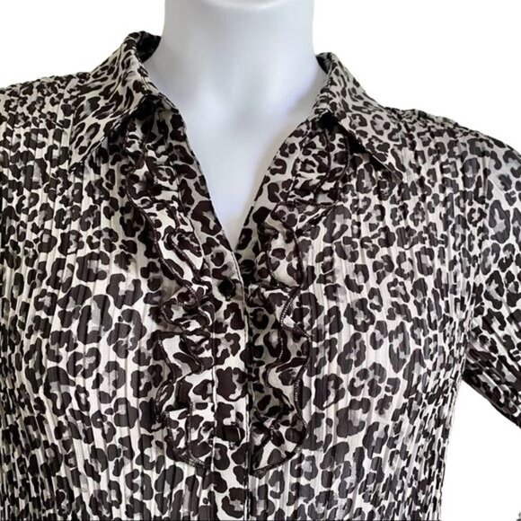 Fashion Bug Animal Print Top with Bell Sleeves Medium - Picture 5 of 9